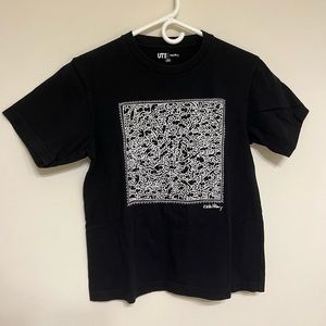 Uniqlo - XS Black/White Graphic Tee
